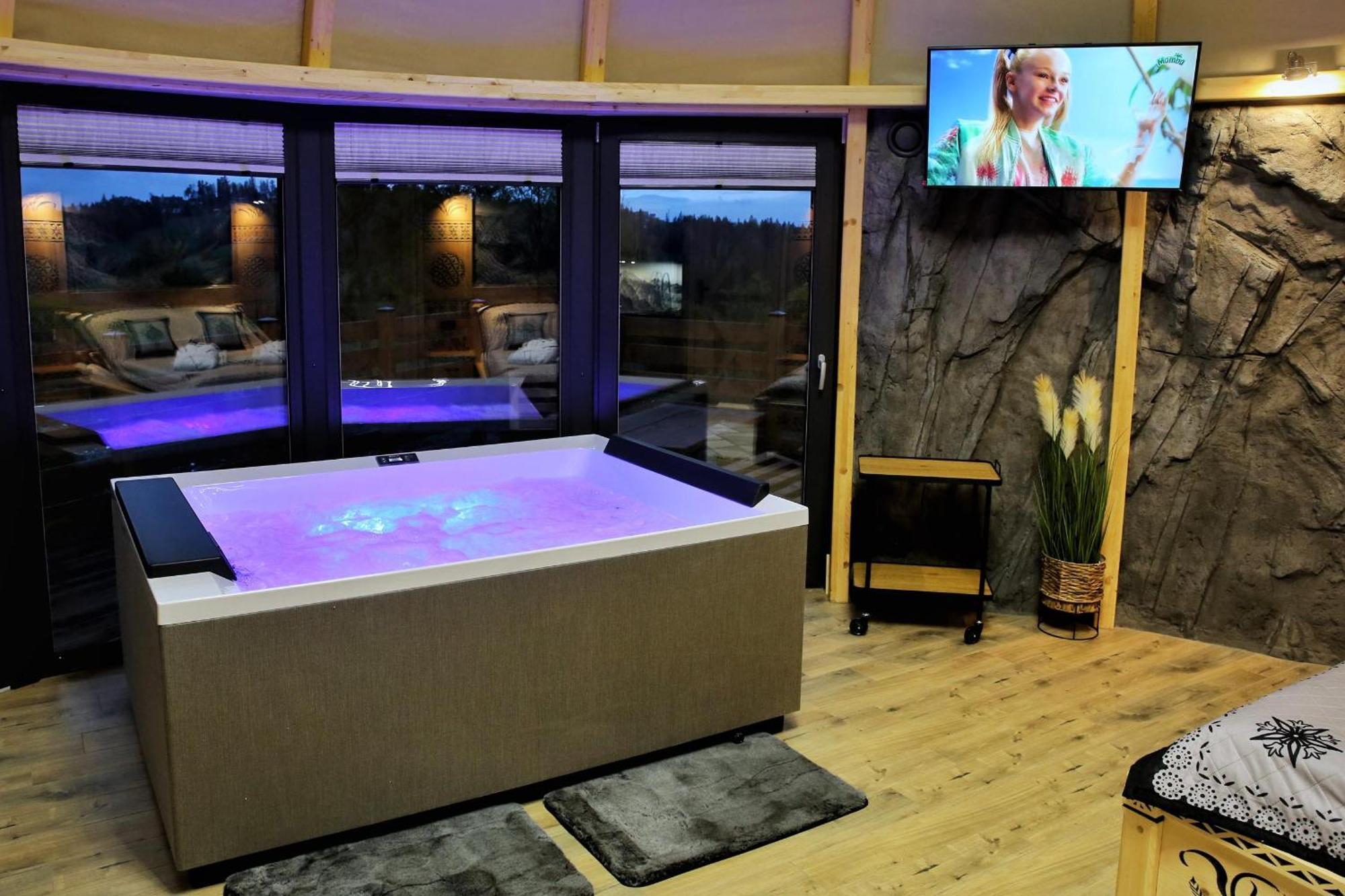 Luxuszelt Tatry Mountain Glamp Z Jacuzzi