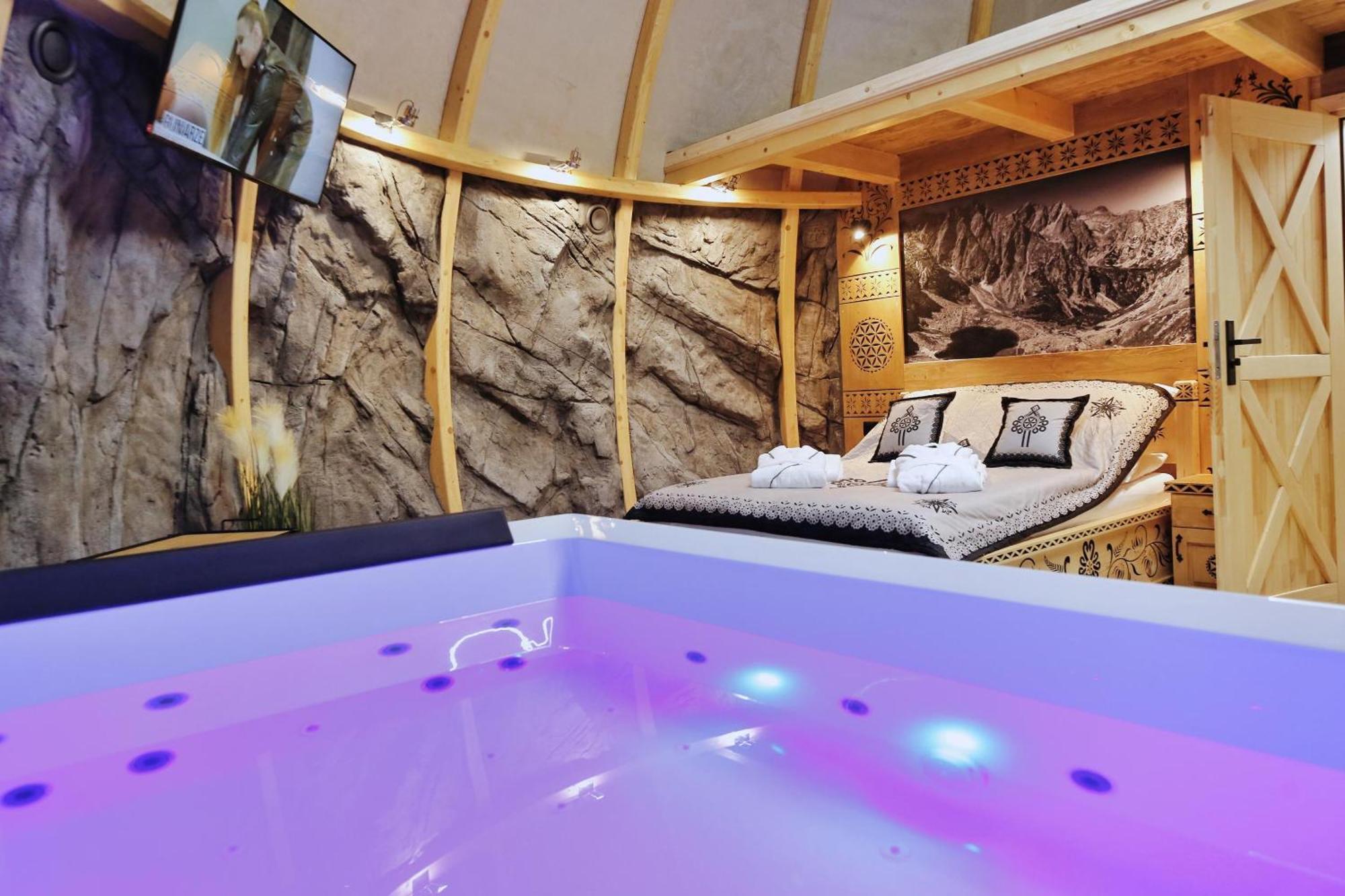 Tatry Mountain Glamp Z Jacuzzi Luxuszelt *