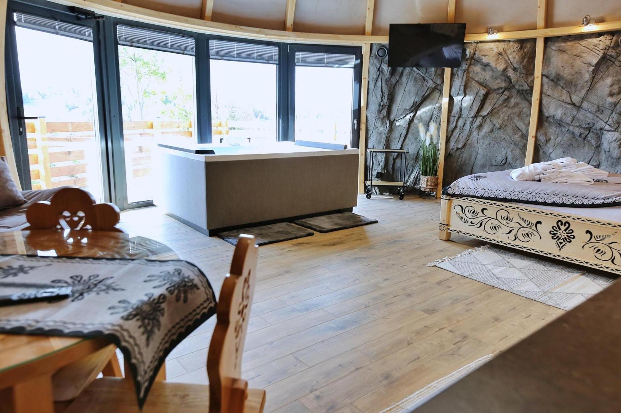 Tatry Mountain Glamp Z Jacuzzi *