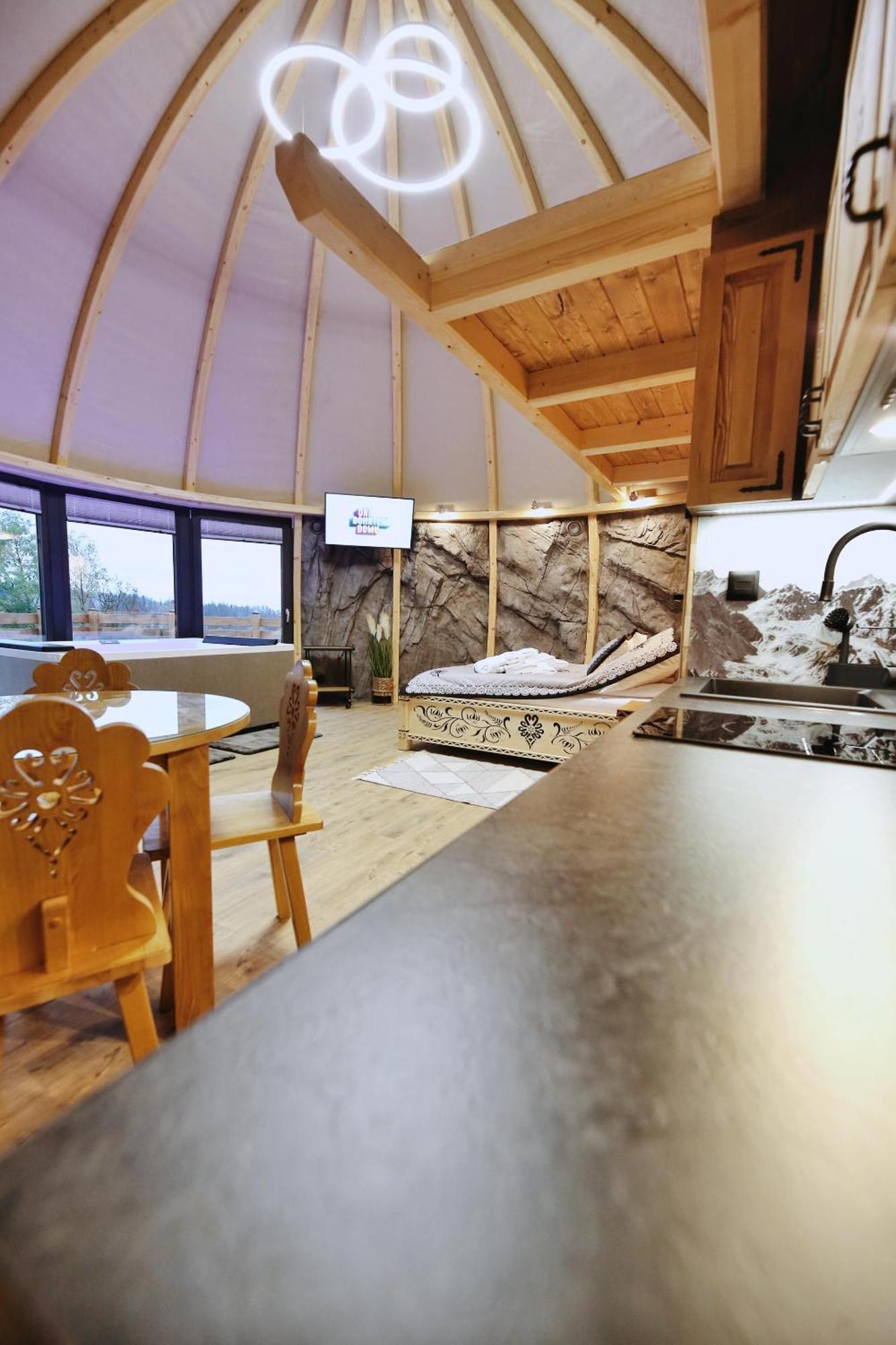 Tatry Mountain Glamp Z Jacuzzi Luxuszelt