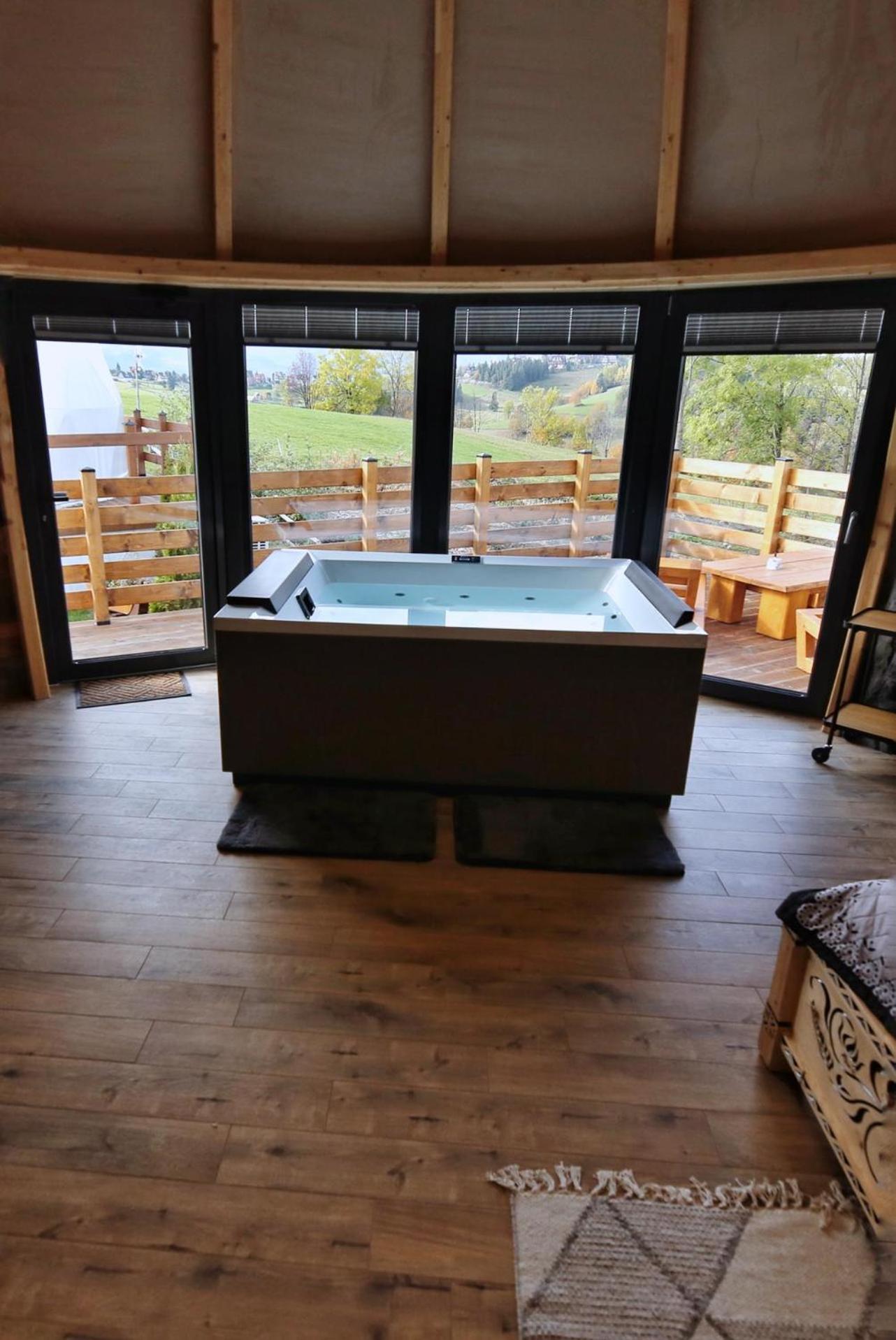 Luxuszelt Tatry Mountain Glamp Z Jacuzzi *